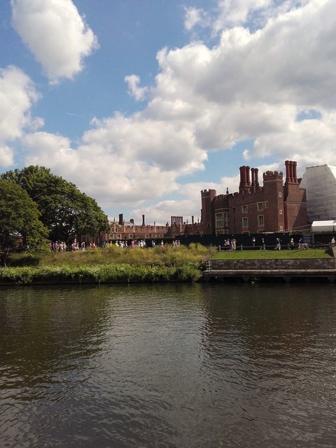 Hampton Court Palace © Alex McGregor cc-by-sa/2.0 :: Geograph Britain ...