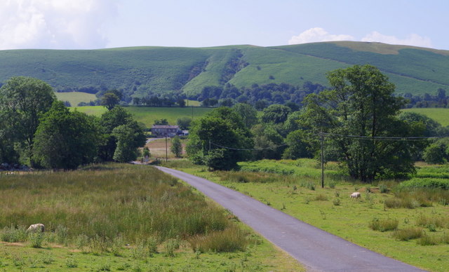 Lane to Matts Common and the A481