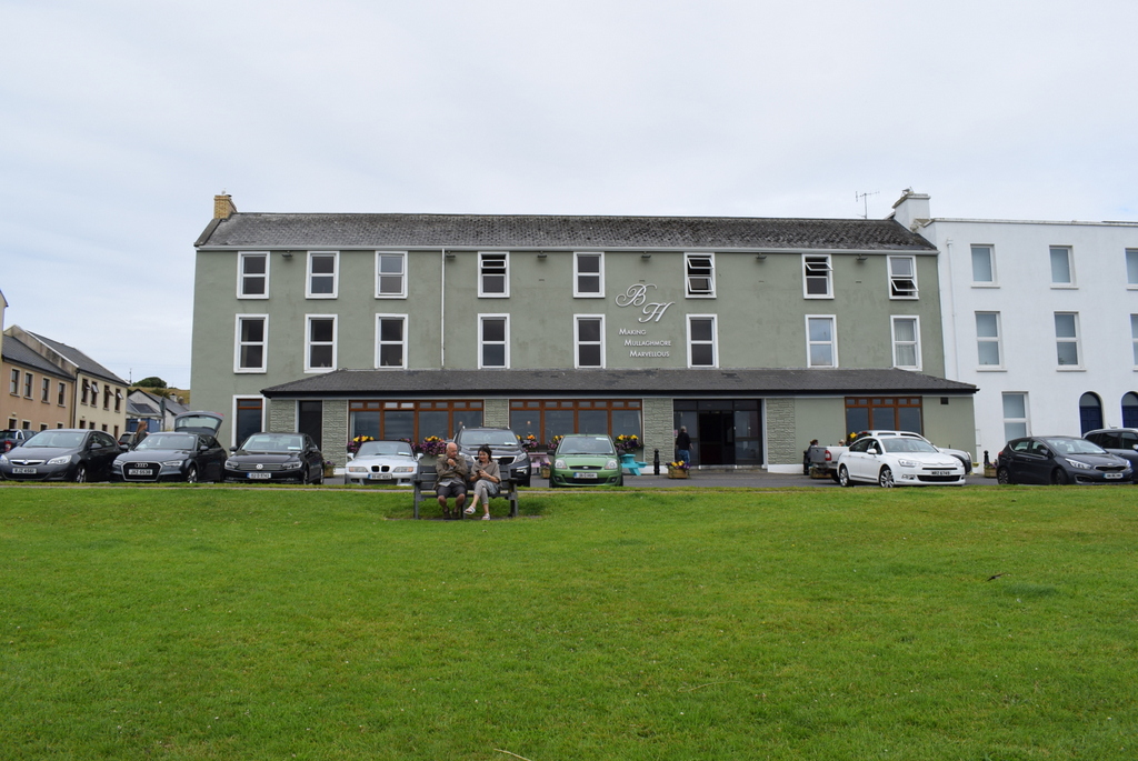 Beach Hotel, Mullaghmore © Kenneth Allen :: Geograph Ireland