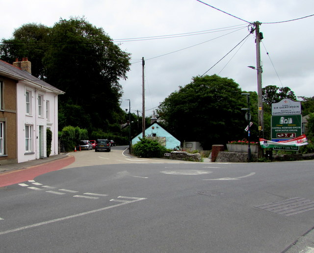 Faded mini-roundabout on the approach to Newcastle Emlyn