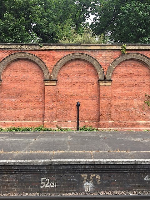Crystal Palace station, north side, wall detail