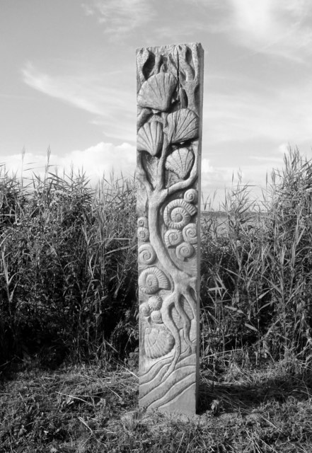 Cerflun ar hyd Llwybr Arfordir Cymru / Sculpture along the Wales Coastal Path