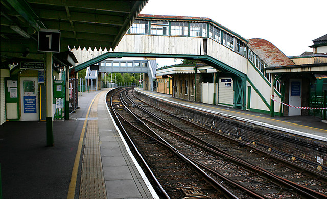 Alton station, looking north