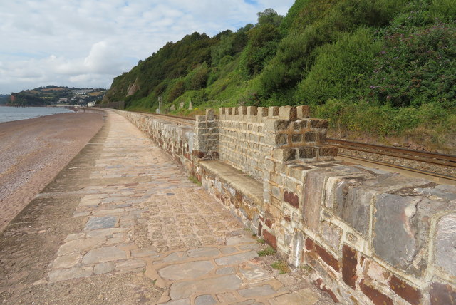 Resting point along the sea wall, Teignmouth