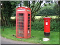 K6 telephone box and George V postbox on Brickendon Lane, Brickendon