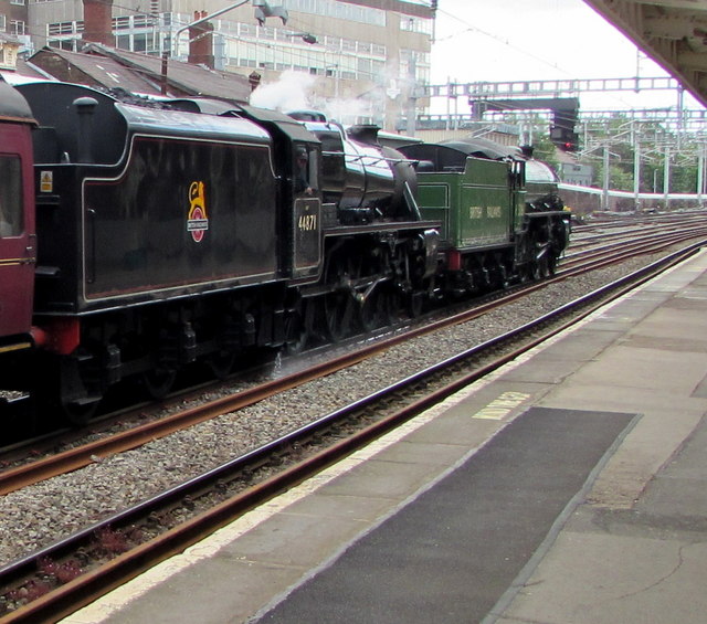 Black 5 passing through Newport station