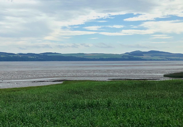 Tide out on the Tay at Kingoodie