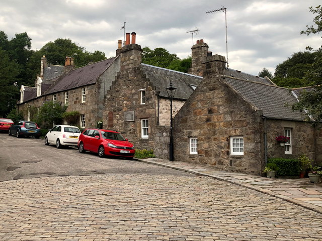 Granite Cottages and Cobbled Road leading off Brig o' Balgownie