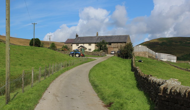 Brennand Farm © Chris Heaton cc-by-sa/2.0 :: Geograph Britain and Ireland