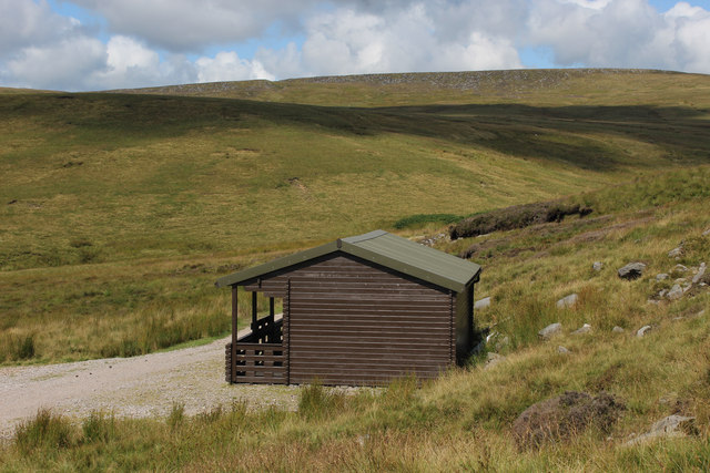 The Shooting Hut on Brennand Fell © Chris Heaton cc-by-sa/2.0 ...