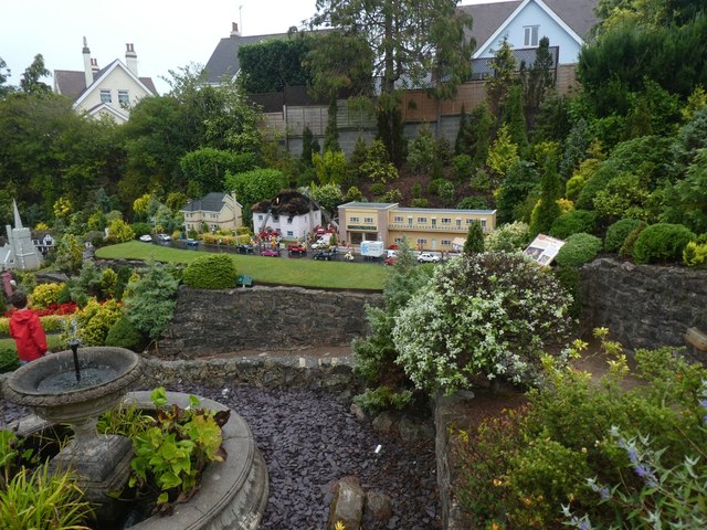 Thatched house on fire, Babbacombe Model... © David Smith cc-by-sa/2.0 ...