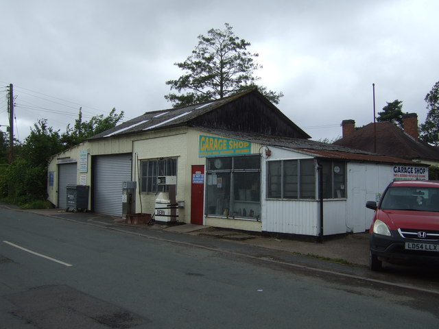 Service station on Long Street, Wheaton Aston
