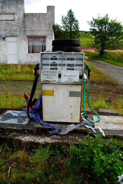 Old petrol pump at Edinbane