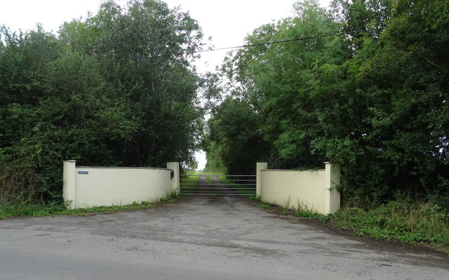 Driveway to Larkfield House