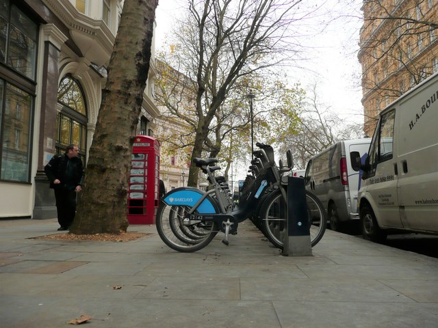 Boris Bike rack, Northumberland Avenue
