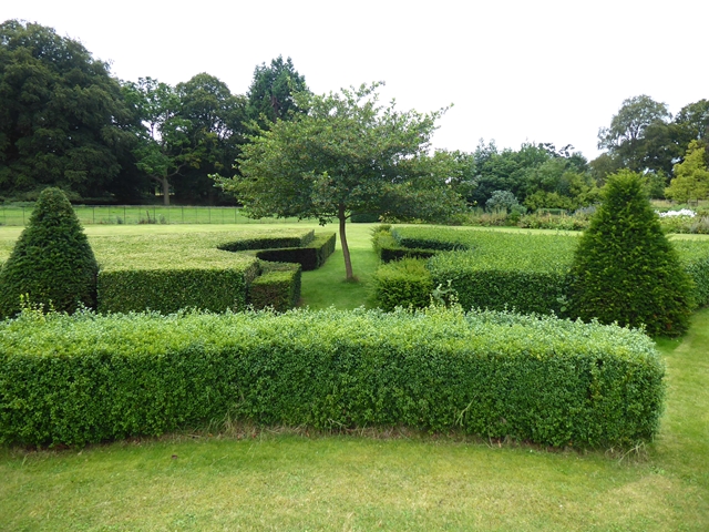 The Parterre at Scampston Hall © Oliver Dixon :: Geograph Britain and ...