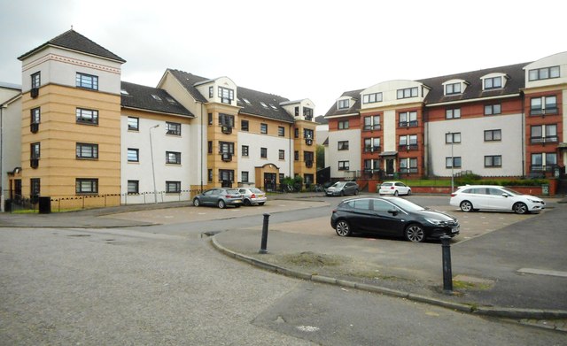 Flats on Royston Road © Richard Sutcliffe :: Geograph Britain and Ireland