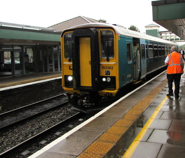 Class 153 train for Cardiff at Bridgend station
