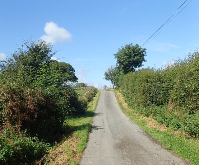 Old Town Road ascending Westwards from... © Eric Jones cc-by-sa/2.0 ...