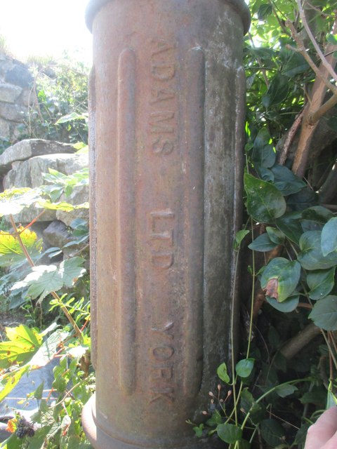 Manufacturer's inscription on Stench pipe on Rhes Rhythallt, Llanrug