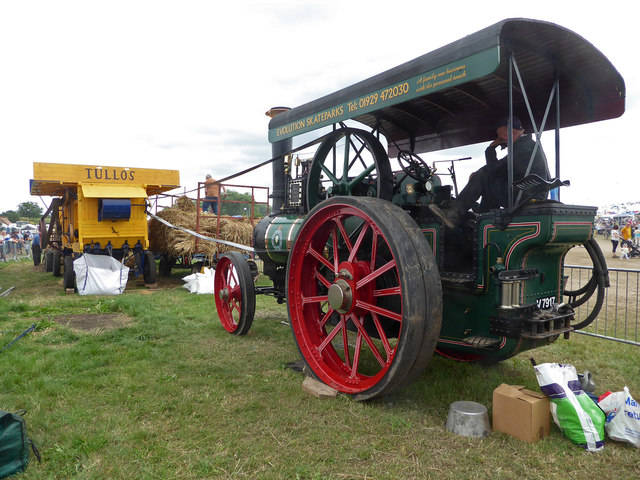 Welland Steam & Country Rally - threshing
