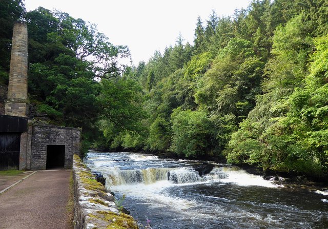 New Lanark Mills - Falls of Clyde past the Retort House