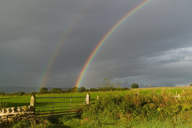 Double rainbow over a gate, Gindhill... © Mark Anderson cc-by-sa/2.0 ...