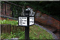 Distance post next to bridge #86, Grand Union Canal