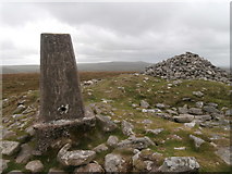 SX6391 : Trig point and cairn, Cosdon Beacon, Dartmoor by John Lord