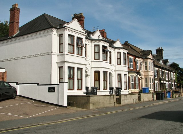 6-18 Lower Clarence Road © Evelyn Simak :: Geograph Britain and Ireland