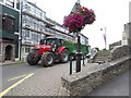 Tractor full of spuds thundering down Westgate Hill