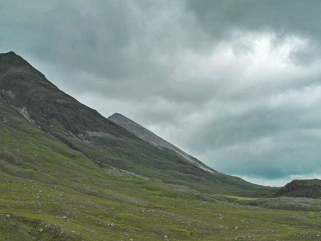 View along the southern side of Beinn Eighe