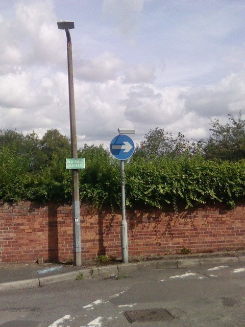 UK Turn Right Sign
