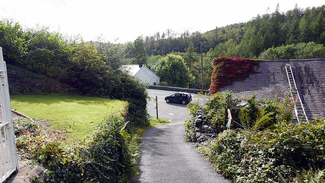Descending from the hillside in Pont-rhyd-y-groes