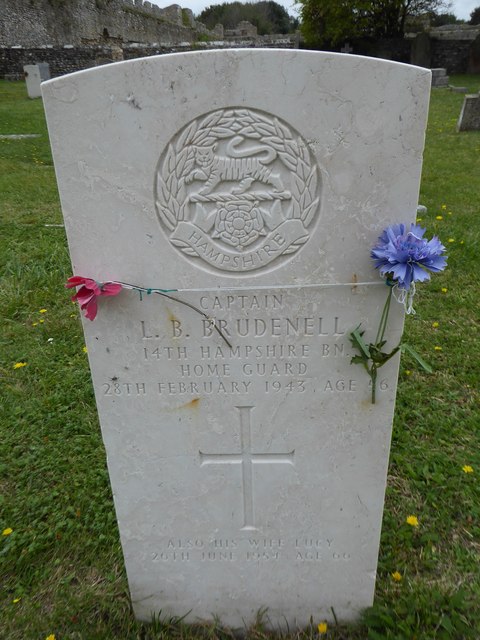 St Mary, Portchester: CWGC gravestone (20)
