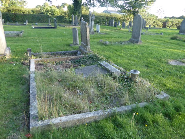 Misterton New Cemetery © Marathon cc-by-sa/2.0 :: Geograph Britain and ...