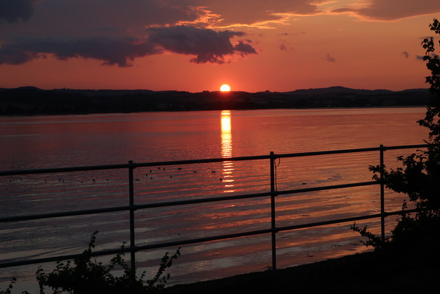 Sunset over Exe Estuary from path adjacent to Exmouth rail branch