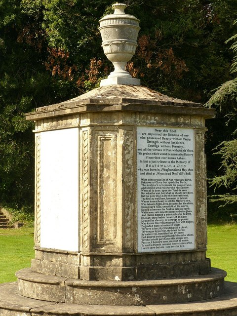 boatswain-s-monument-newstead-abbey-alan-murray-rust-cc-by-sa-2-0