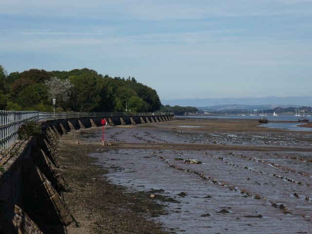 The railway line and Exe estuary mud, low tide at Starcross