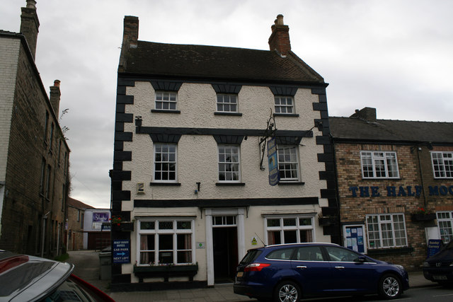 Half Moon Hotel and Restaurant, 25-28 West Street, Alford