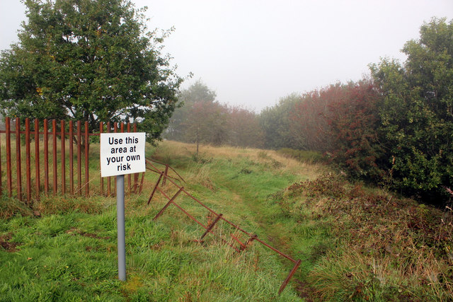 Use this area at your own risk sign © Thomas Nugent cc-by-sa/2.0 ...