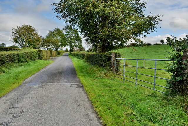 Killyburn Road © Kenneth Allen cc-by-sa/2.0 :: Geograph Ireland