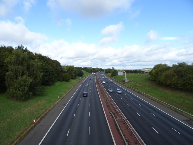 The M40 Motorway near Twyford © JThomas :: Geograph Britain and Ireland