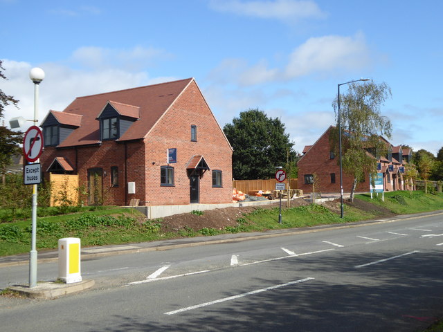 New housing development on Tower Hill... © Rod Allday cc-by-sa/2.0 ...