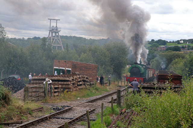 Foxfield Railway - assaulting the bank