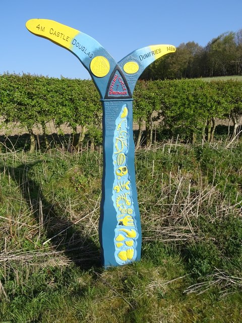 Millennium milepost, Hardgate © Richard Webb cc-by-sa/2.0 :: Geograph ...