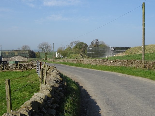 Military Road, Crofthead and Stonehouse © Richard Webb cc-by-sa/2.0 ...