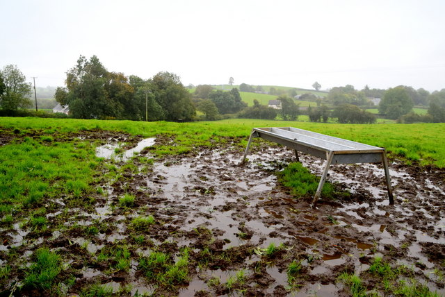 A very muddy field, Sess