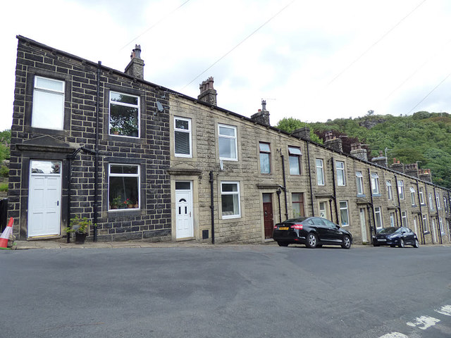 Bank Terrace, Glen View Road, Hebden... © Stephen Craven cc-by-sa/2.0 ...