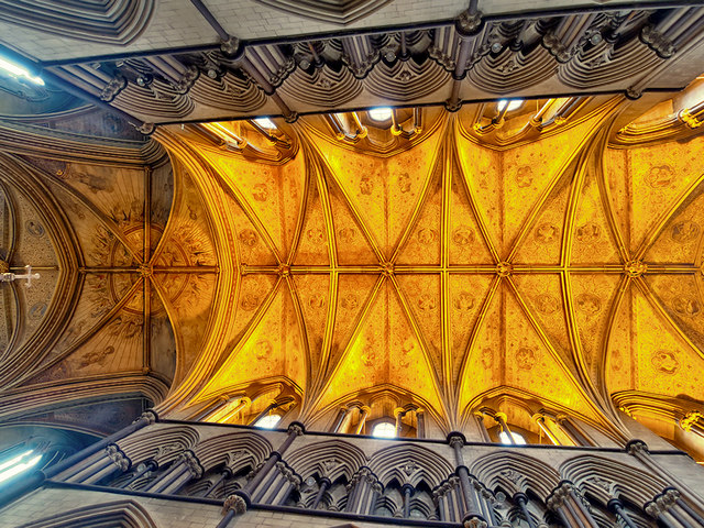 Decorative Ceiling at Worcester Cathedral - without the aid of mirrors